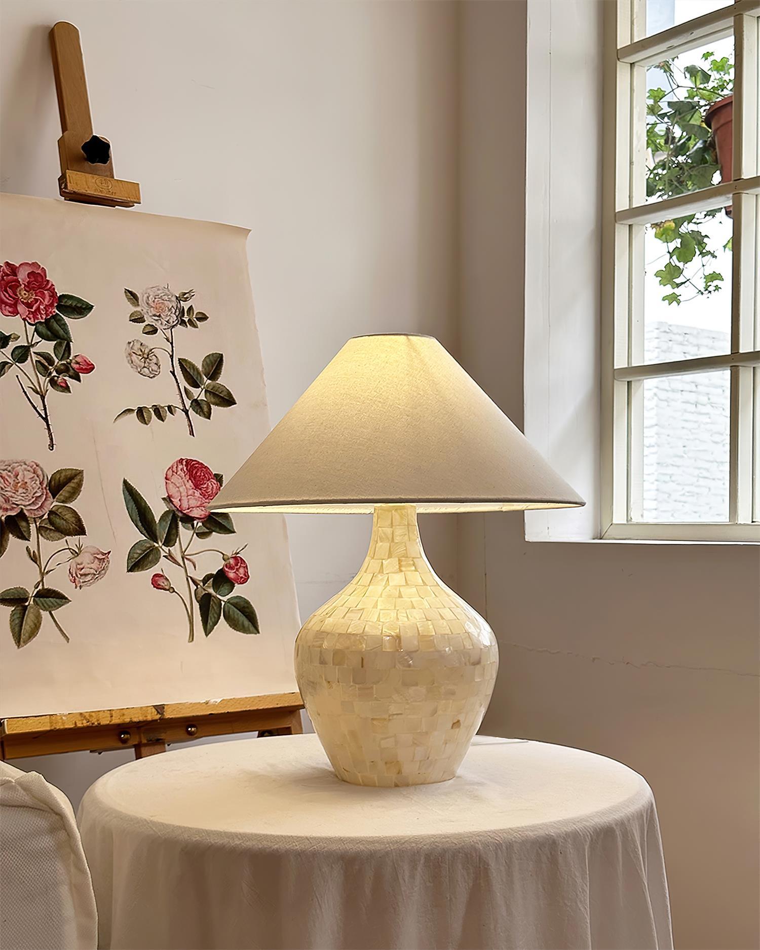 Nikki Seashell Table Lamp