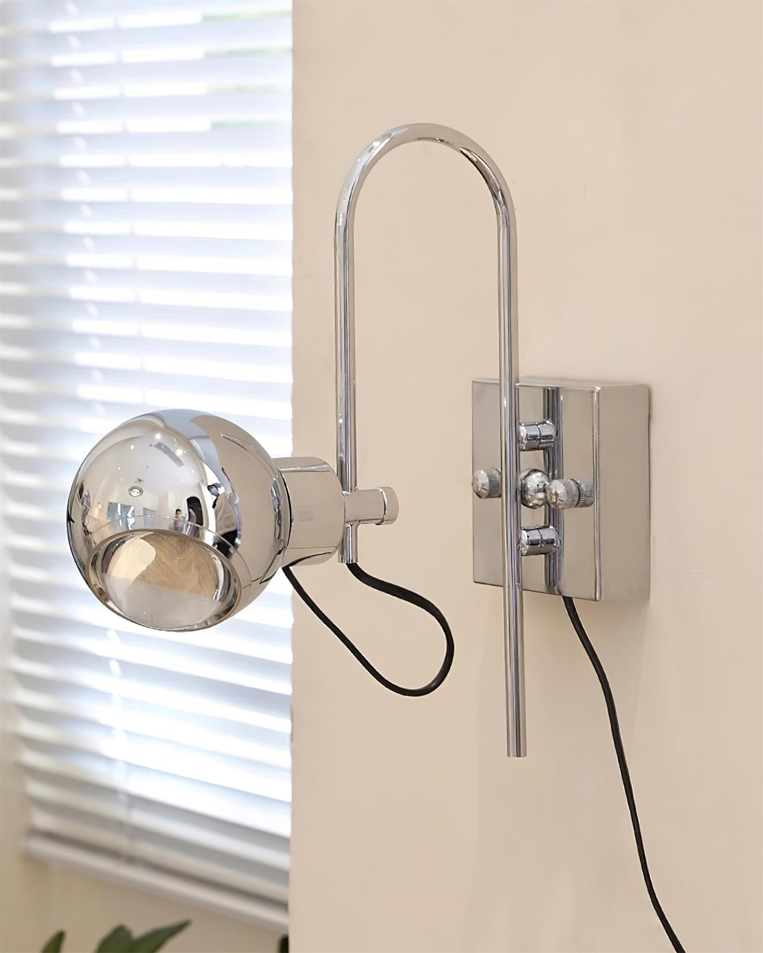 Nova Dot Wall Lamp
