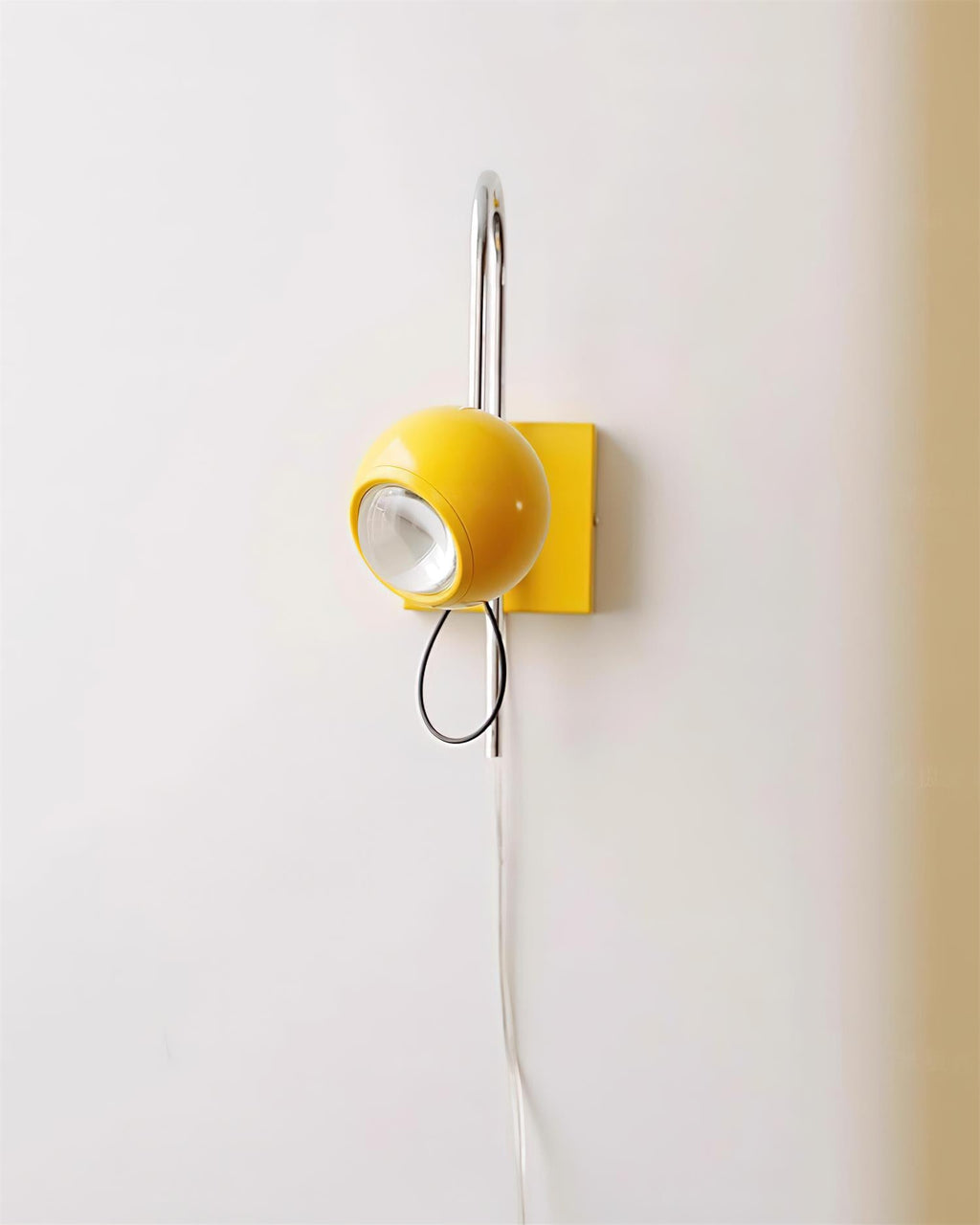 Nova Dot Wall Lamp