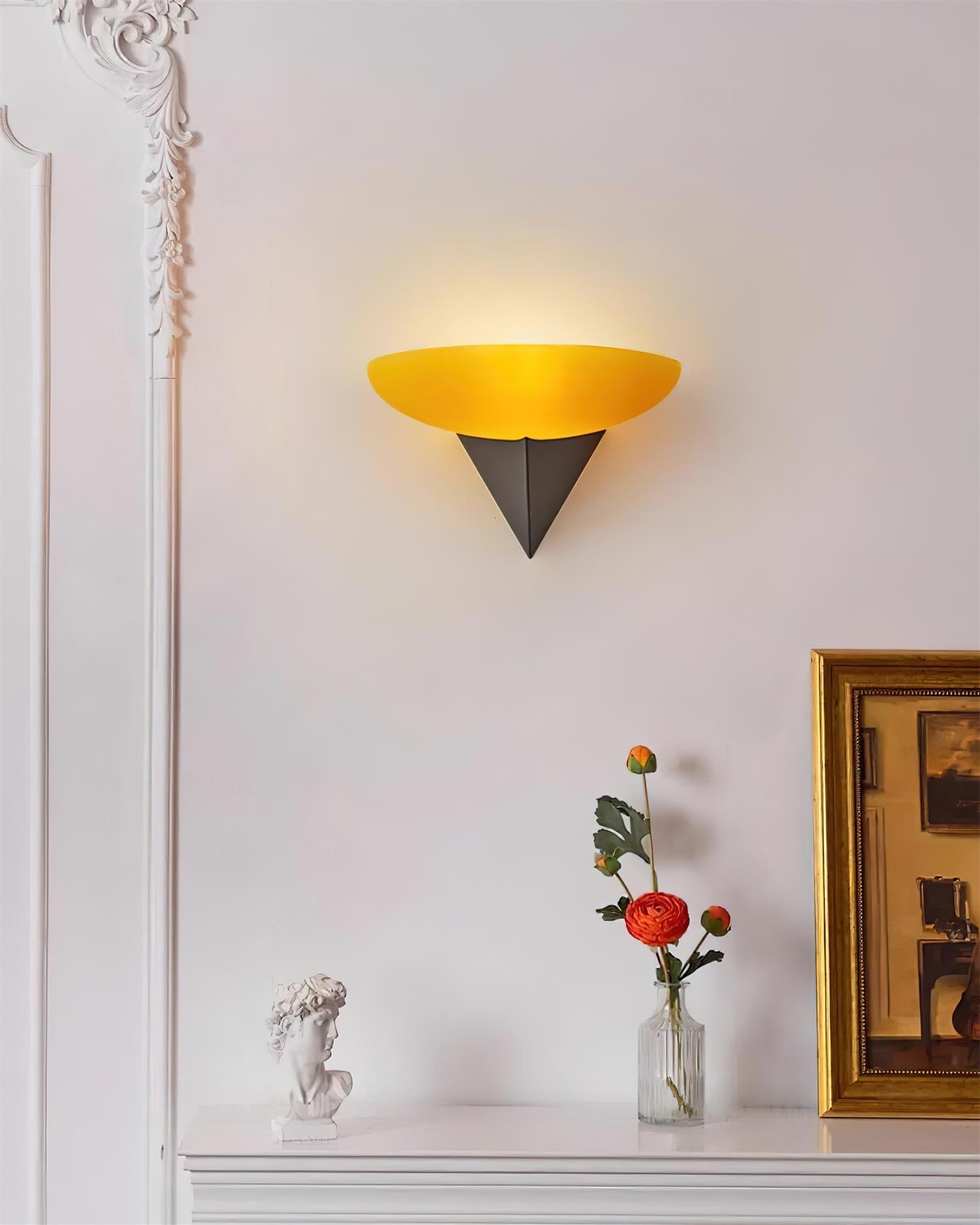 Novi Wall Lamp