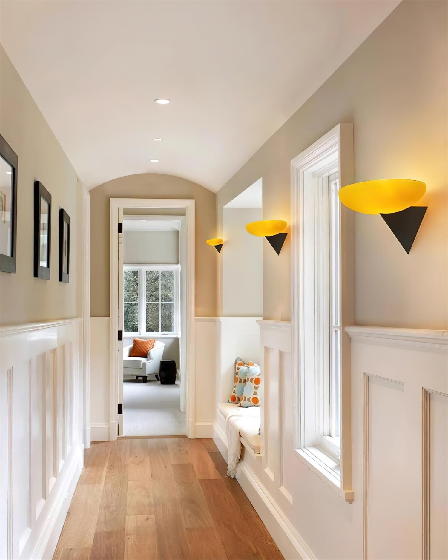 Novi Wall Lamp