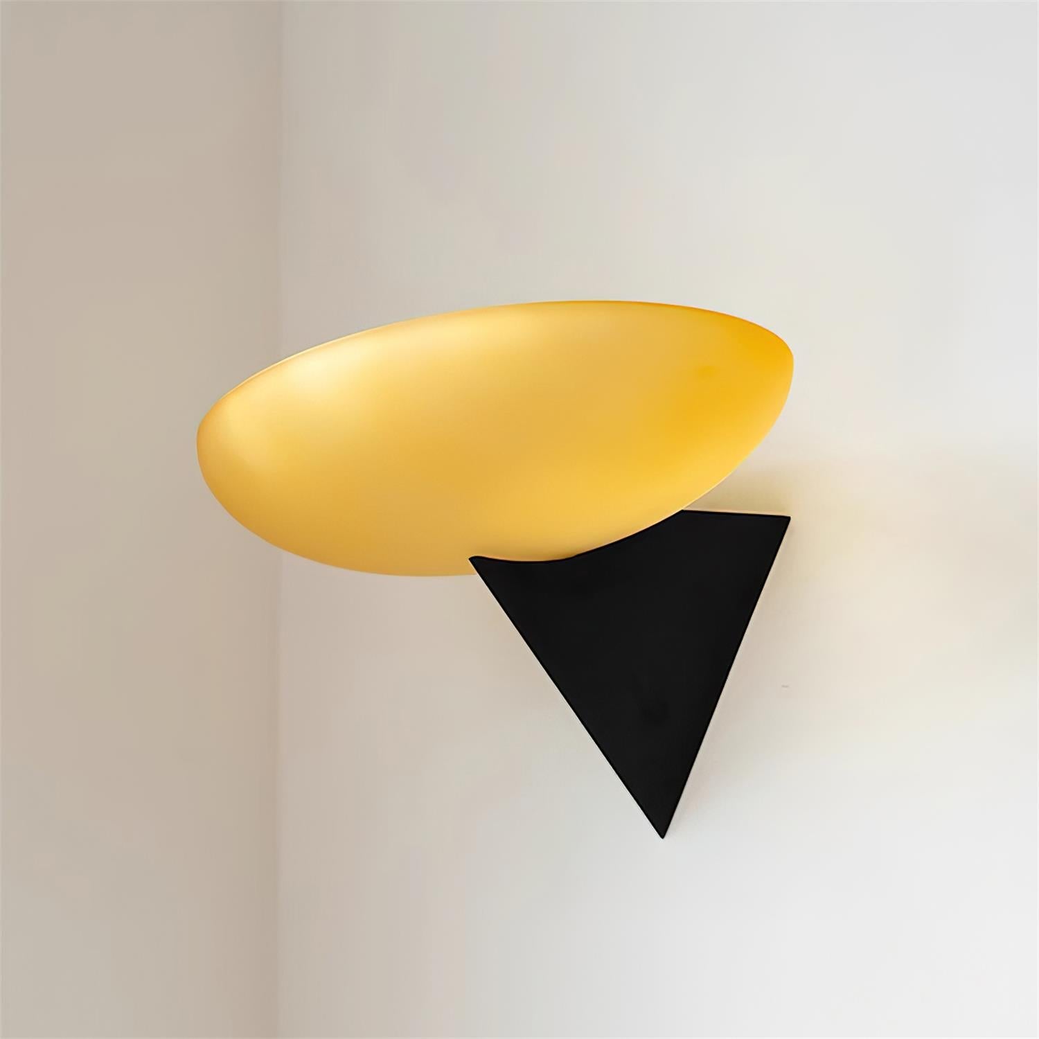 Novi Wall Lamp