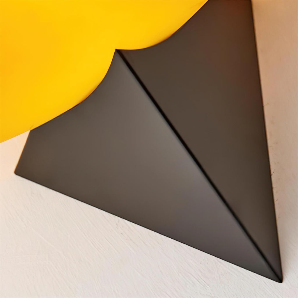 Novi Wall Lamp