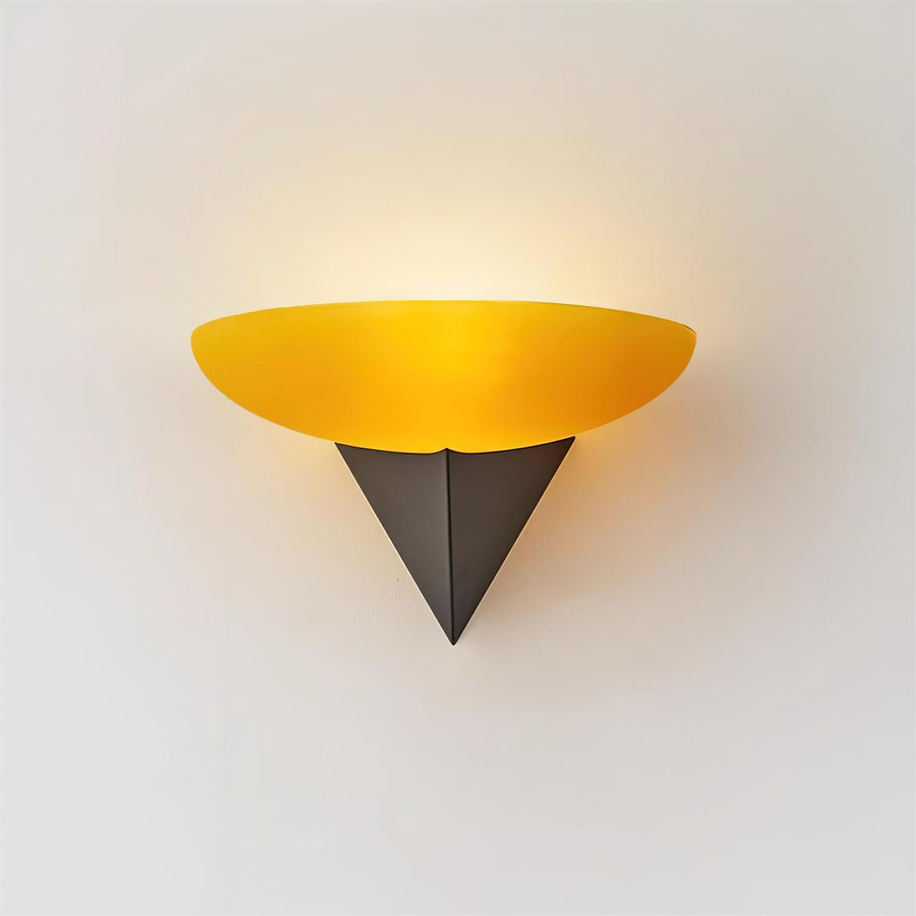Novi Wall Lamp