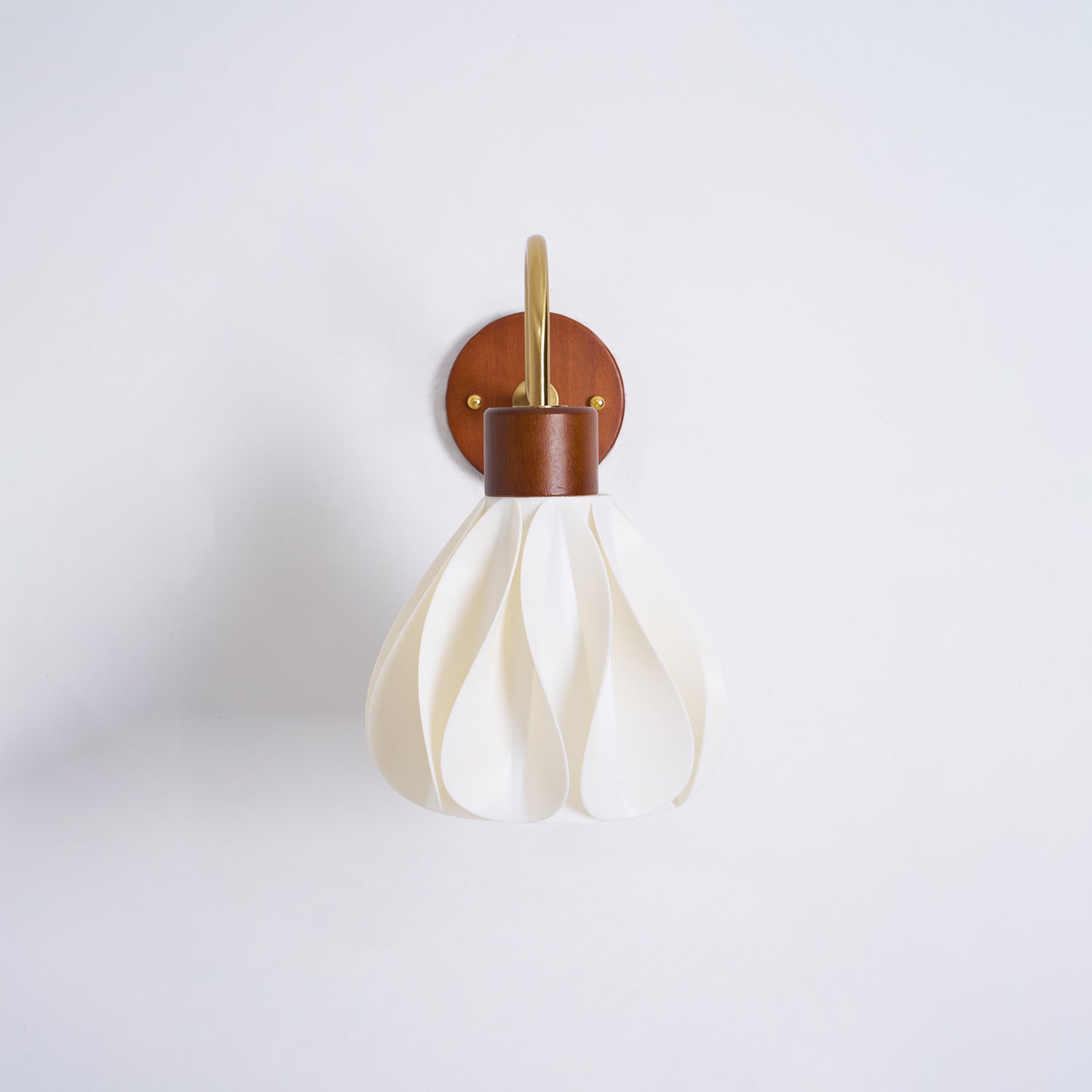 Novus Wall Lamp
