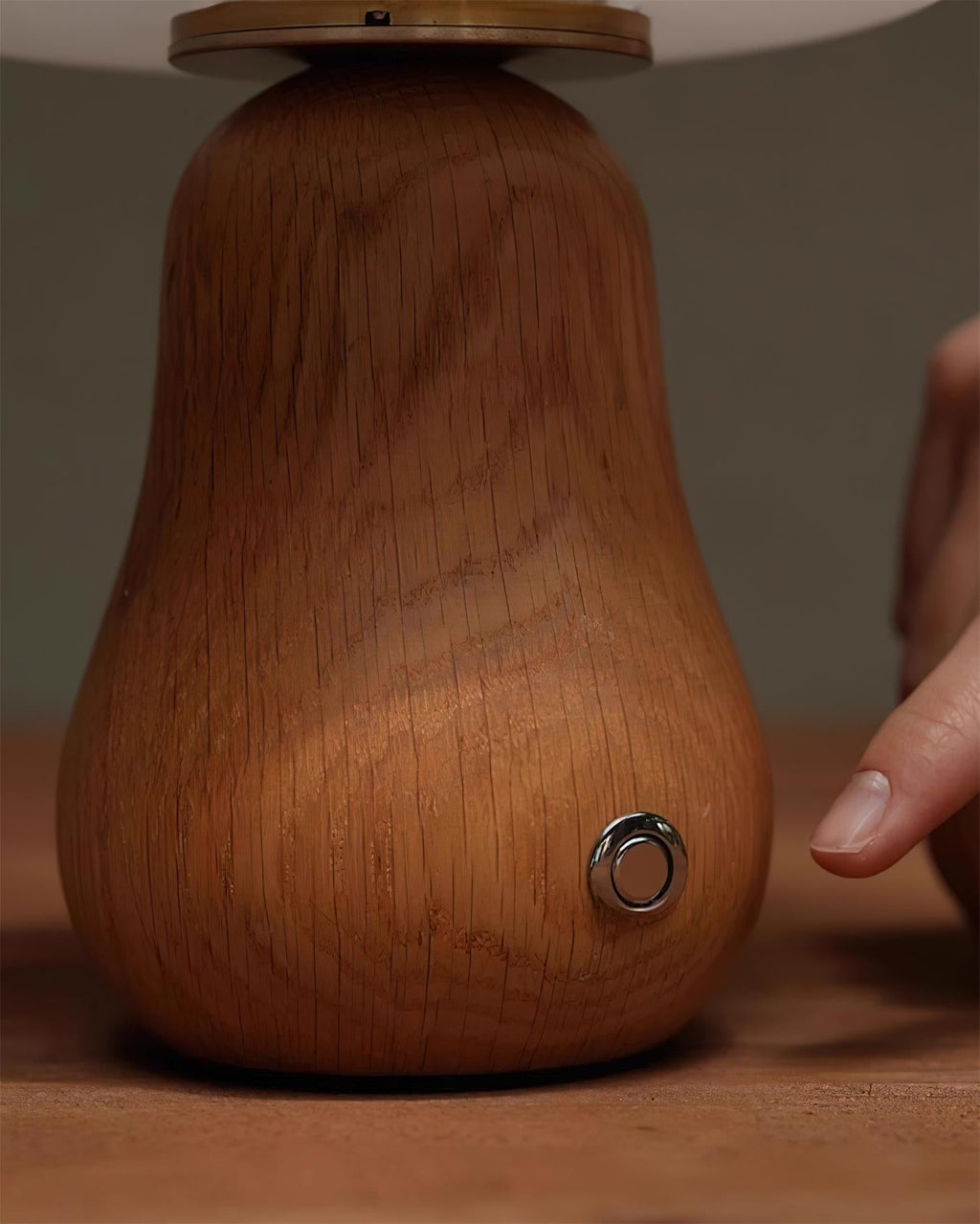 Nubia Table Lamp