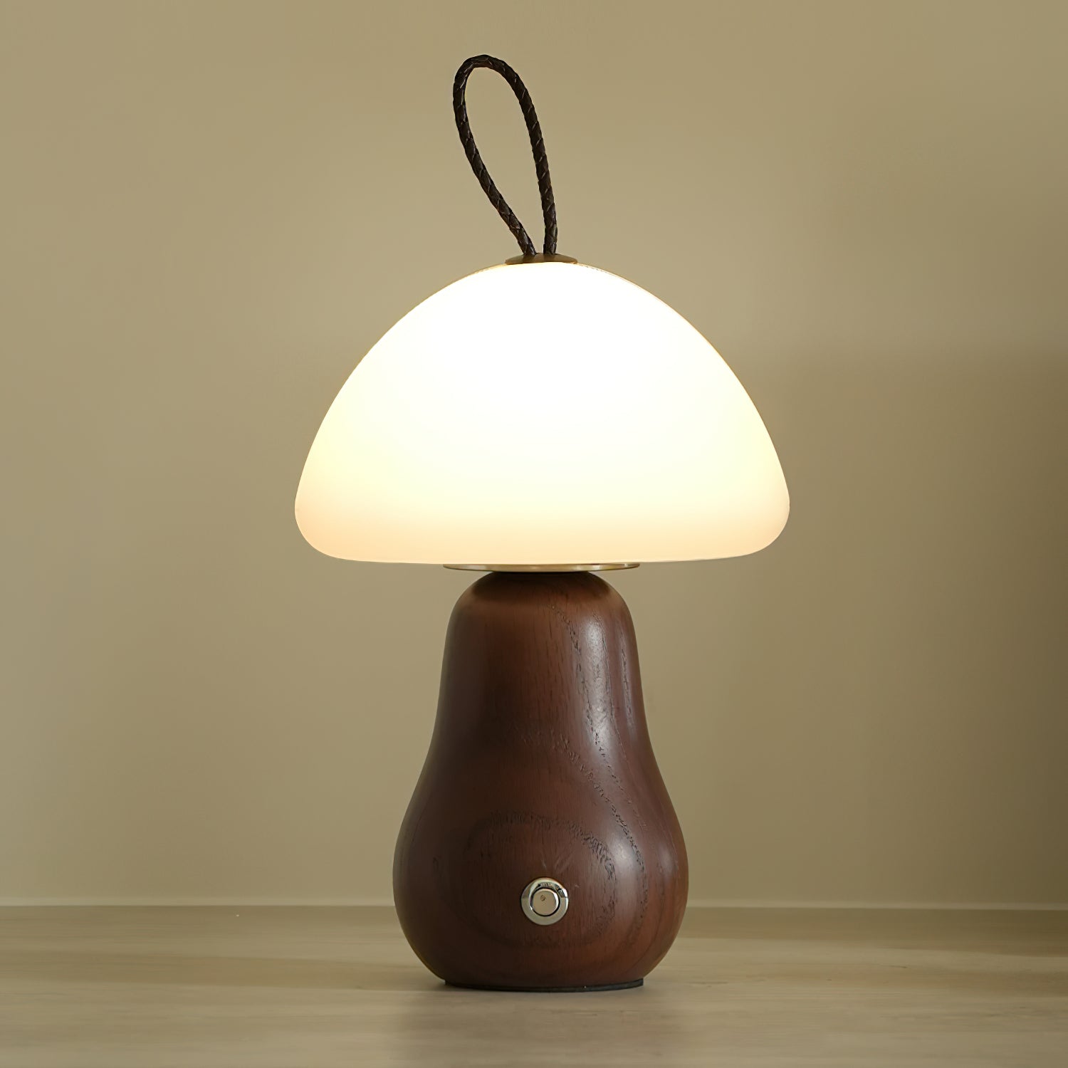 Nubia Table Lamp