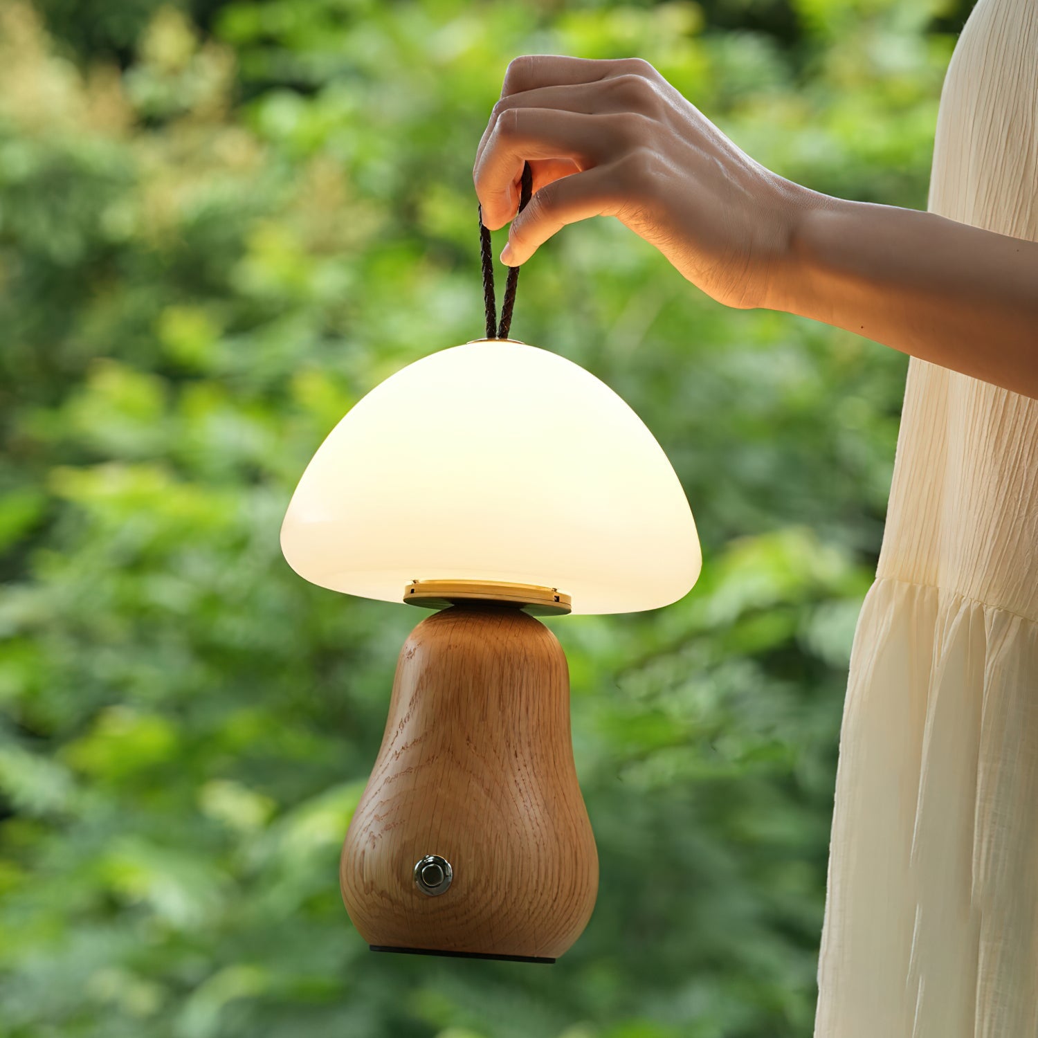 Nubia Table Lamp