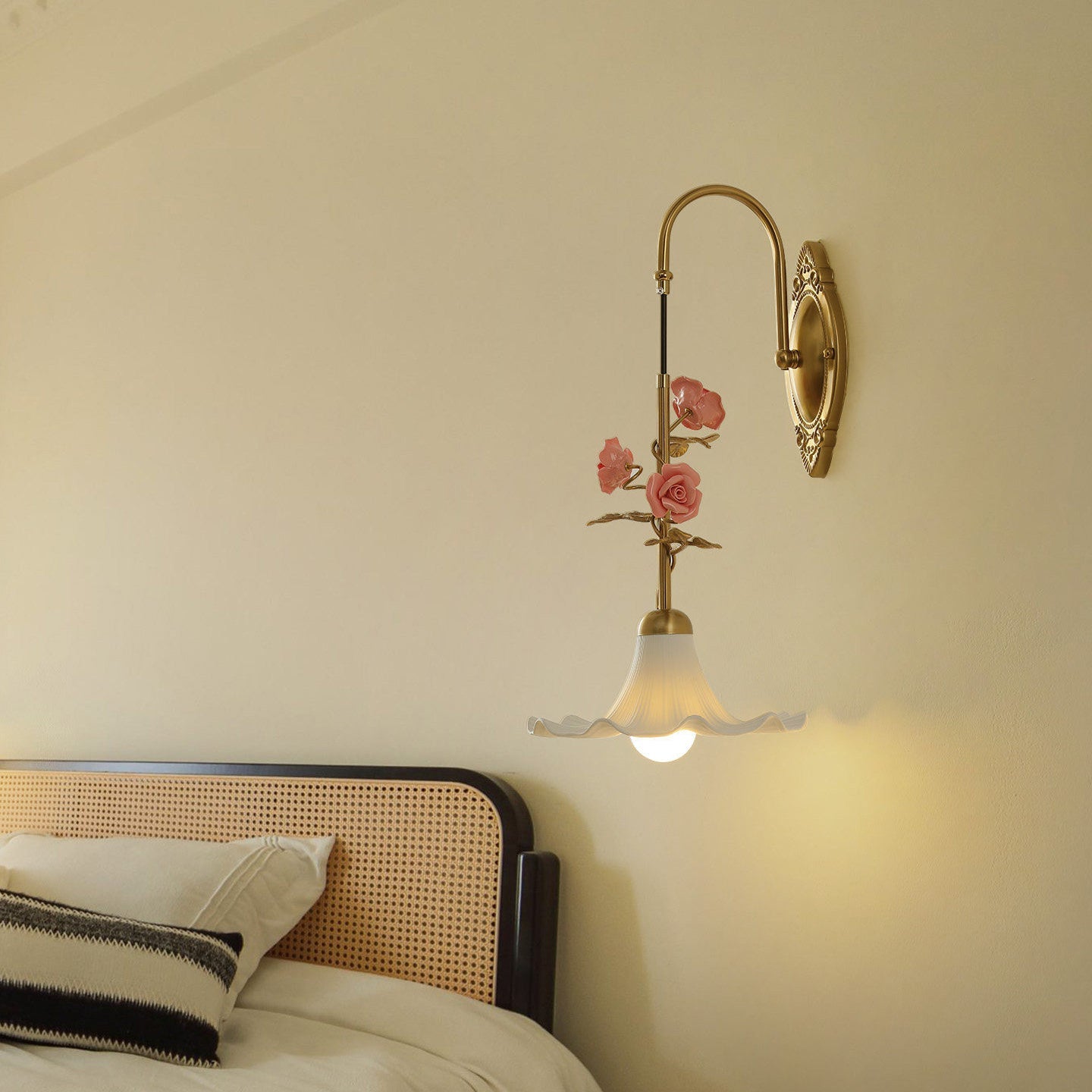Ornella Vine Wall Lamp