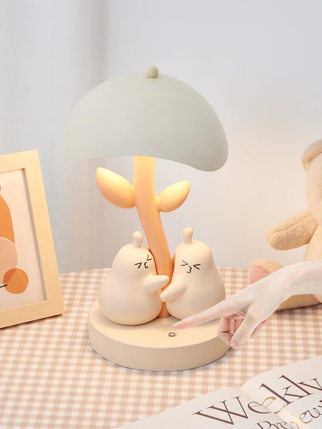 Pear Hug Table Lamp