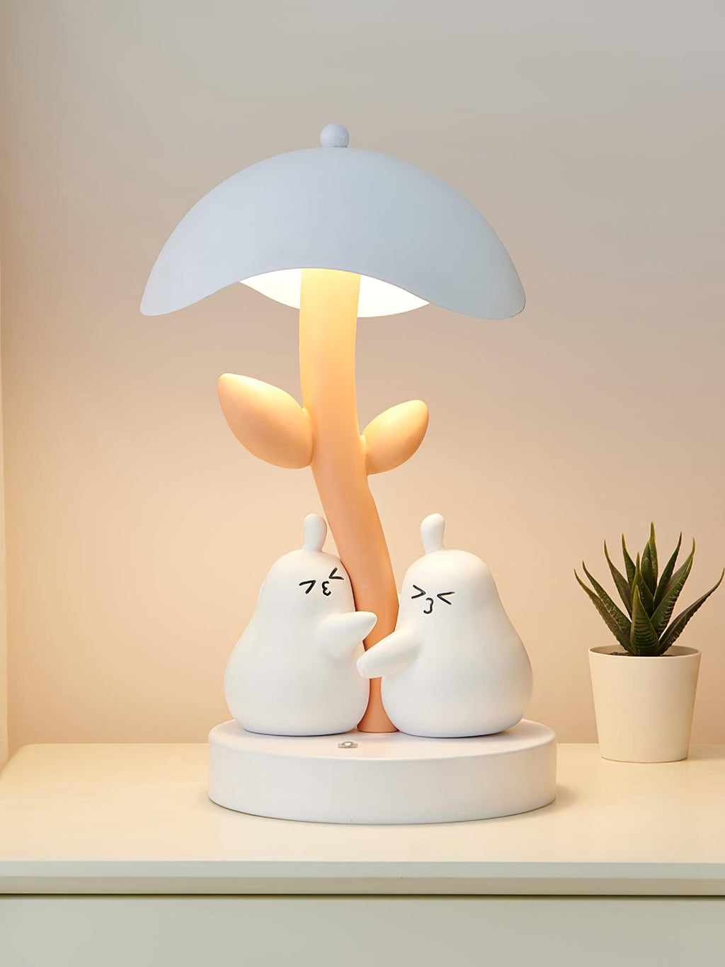 Pear Hug Table Lamp