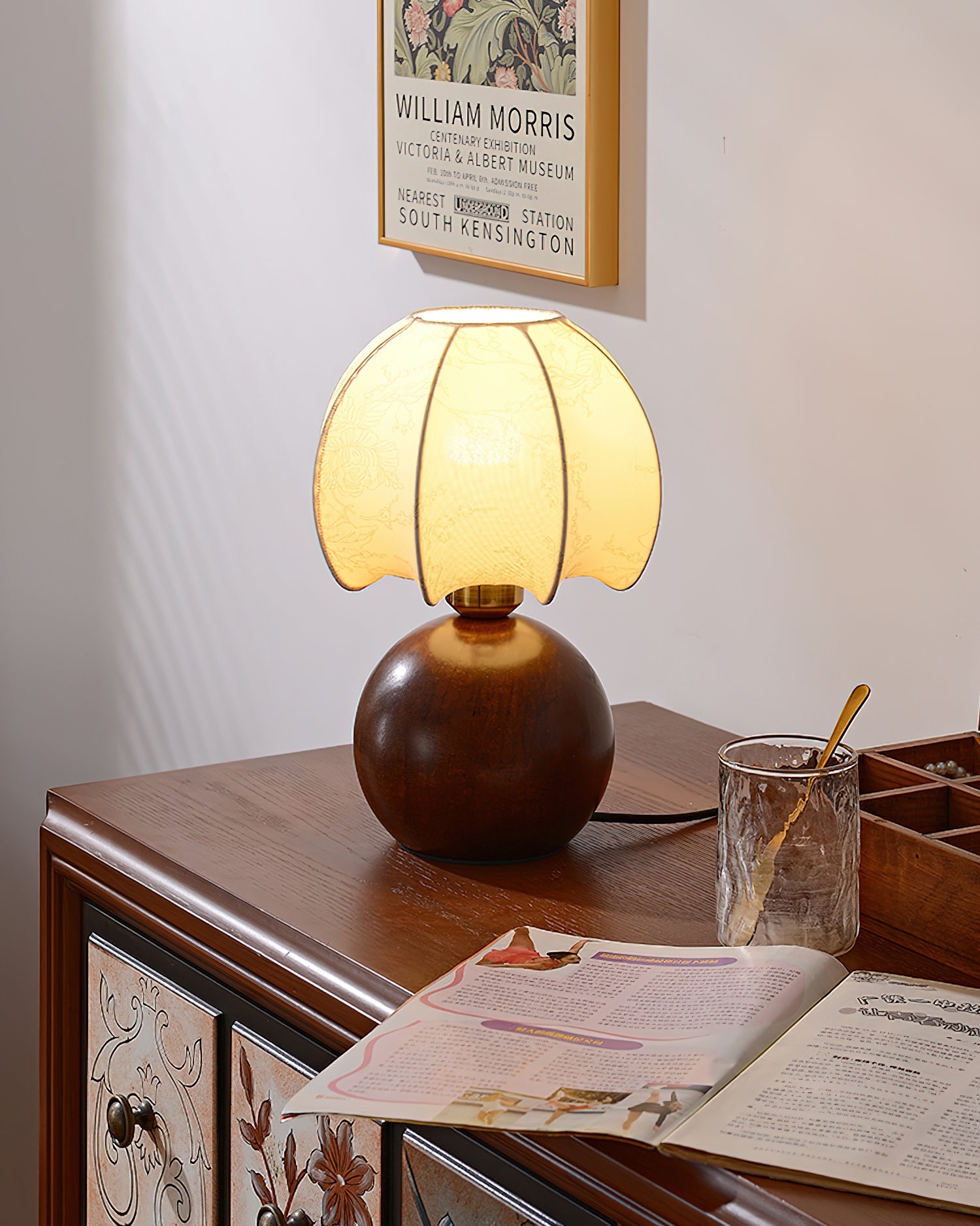 Peonies Table Light