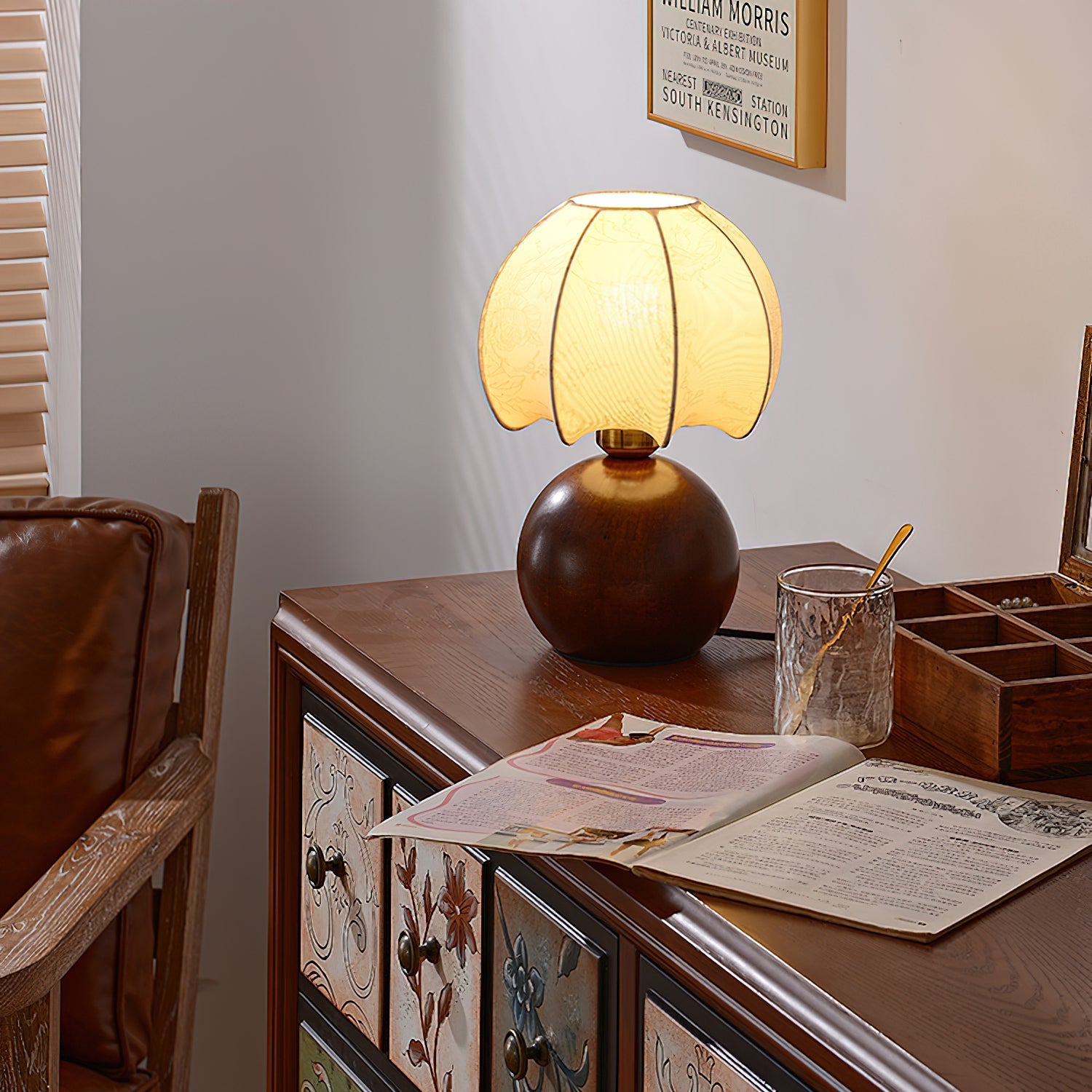 Peonies Table Light