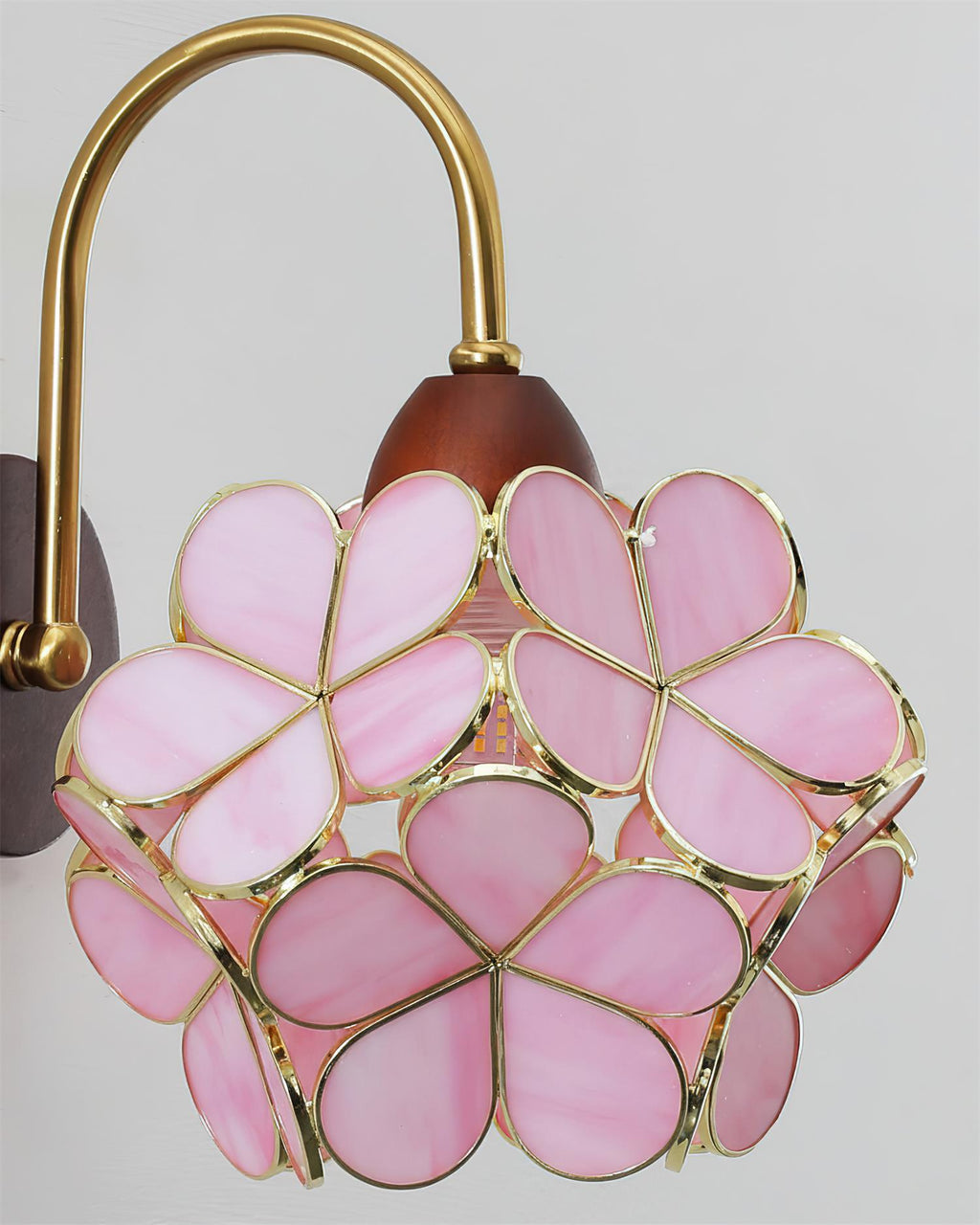Petalora Wall Lamp