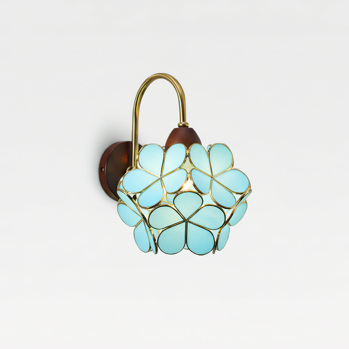 Petalora Wall Lamp