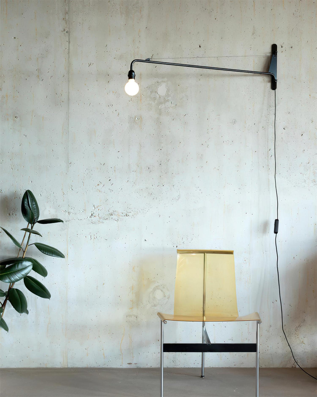 Potence Wall Lamp