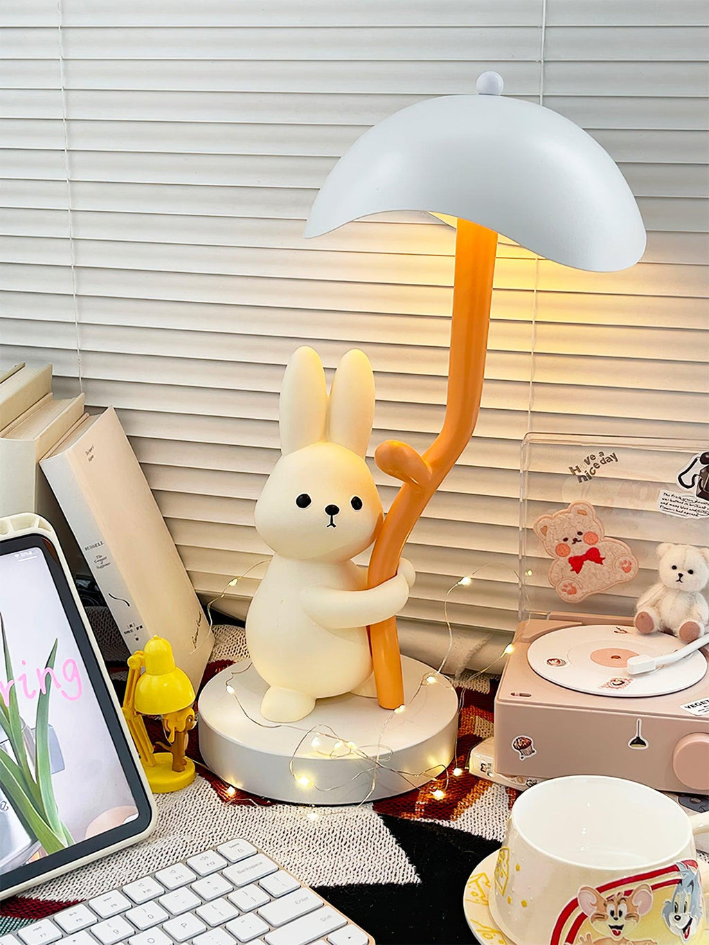 Rabbit Hug Table Lamp