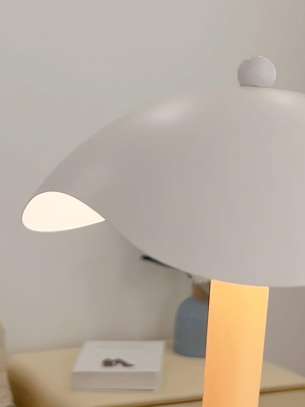 Rabbit Hug Table Lamp