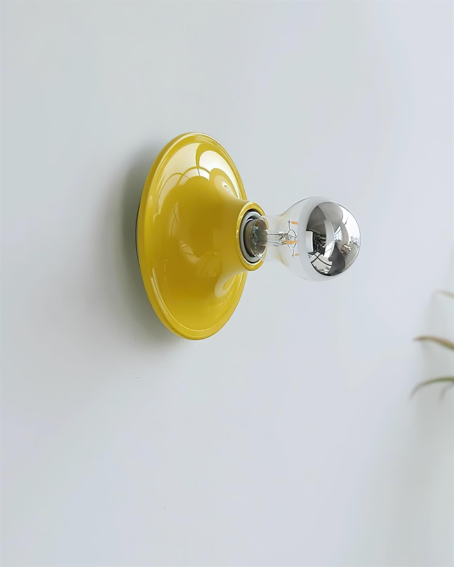 Radiora Wall Lamp