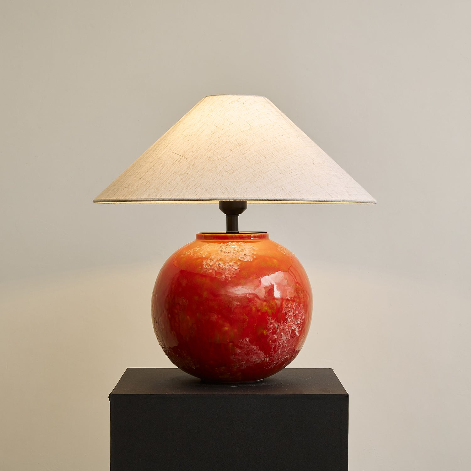 Red Droplet Round Table Lamp