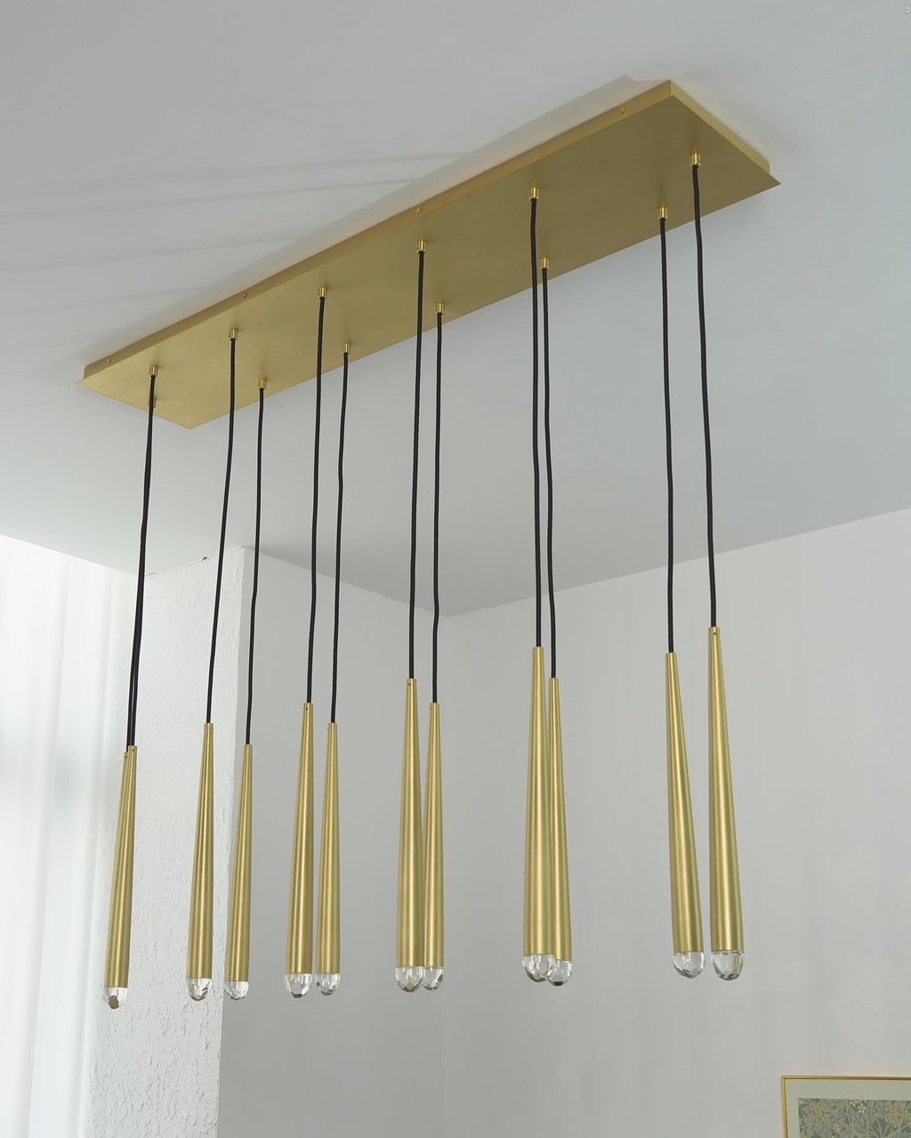 Renaie Loog Chandelier