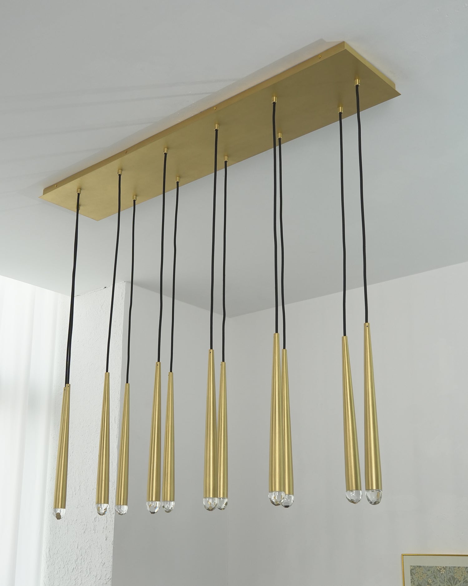 Renaie Loog Chandelier