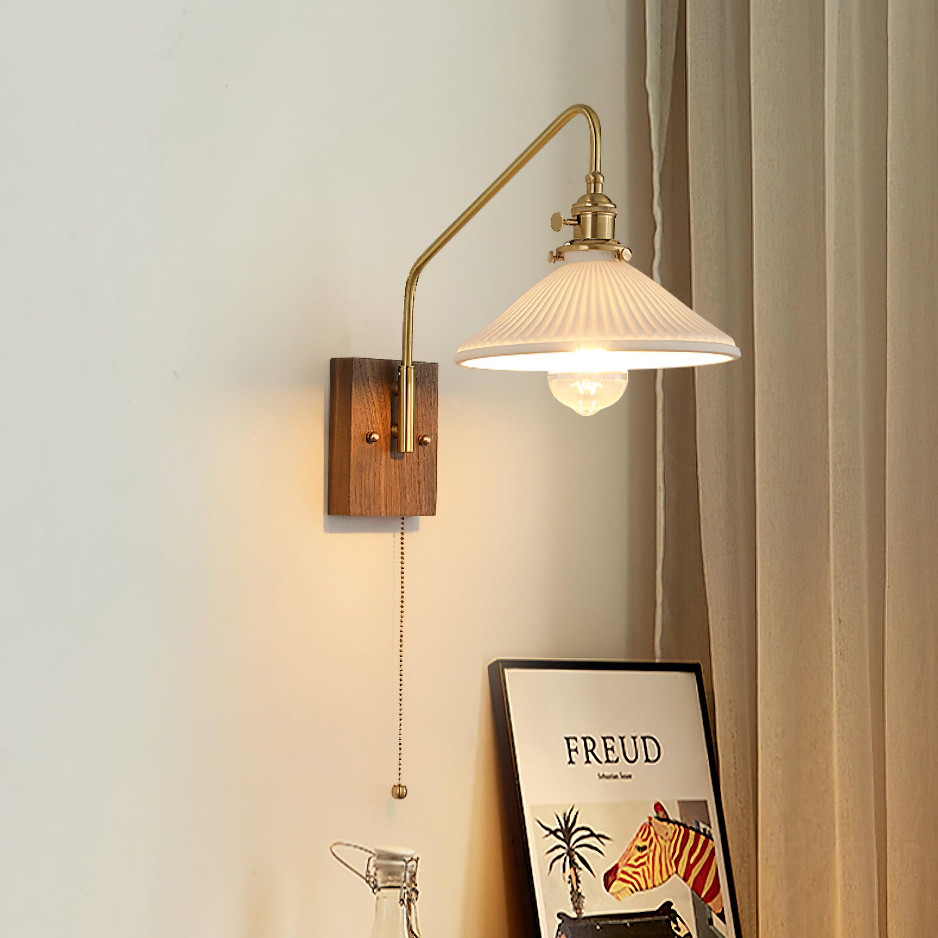 Retro Kelsey Wall Lamp