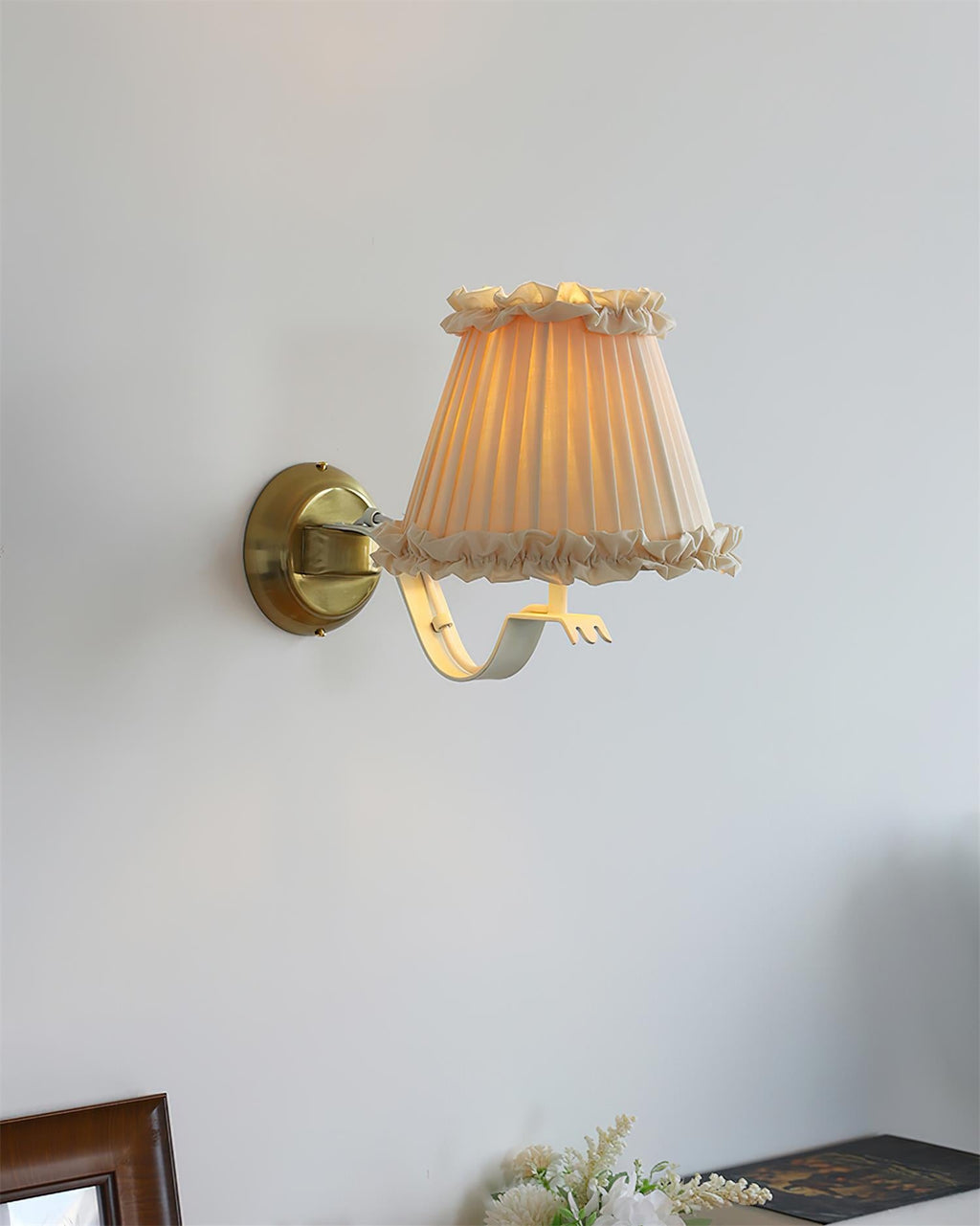 Rosvyn Wall Lamp