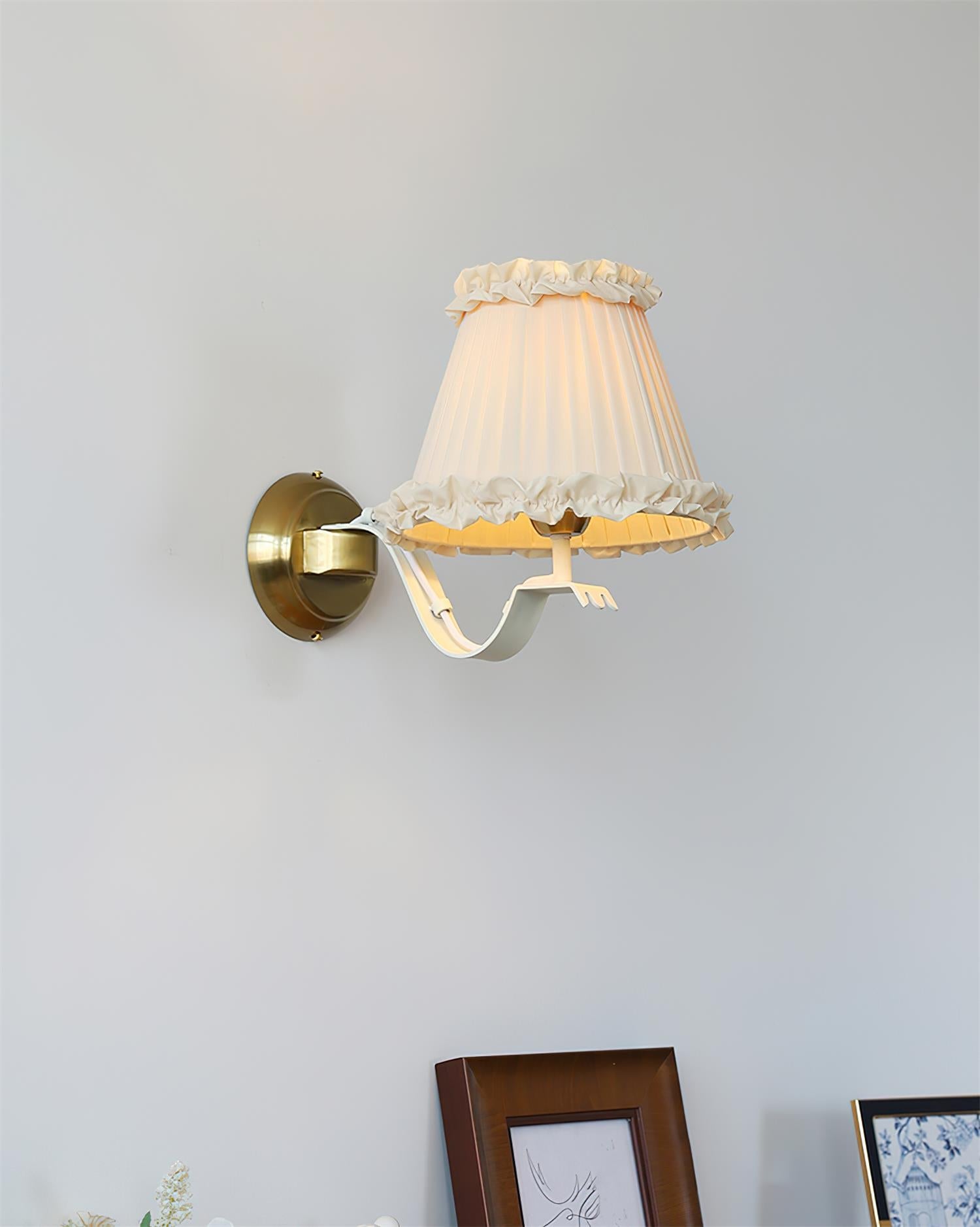 Rosvyn Wall Lamp