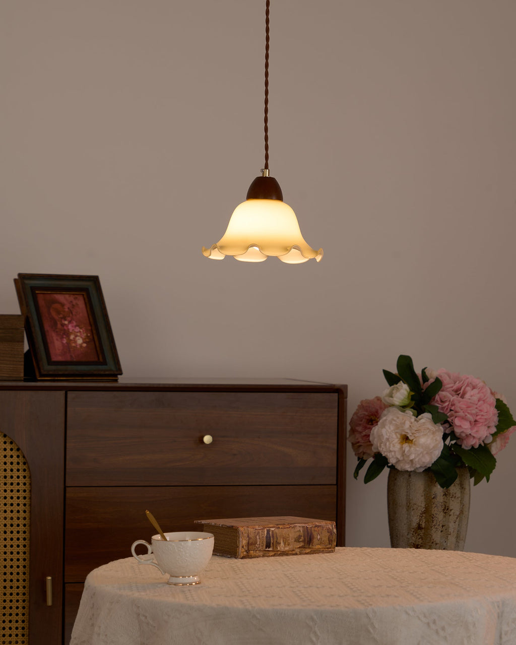 Rowan Flower Pendant Lamp