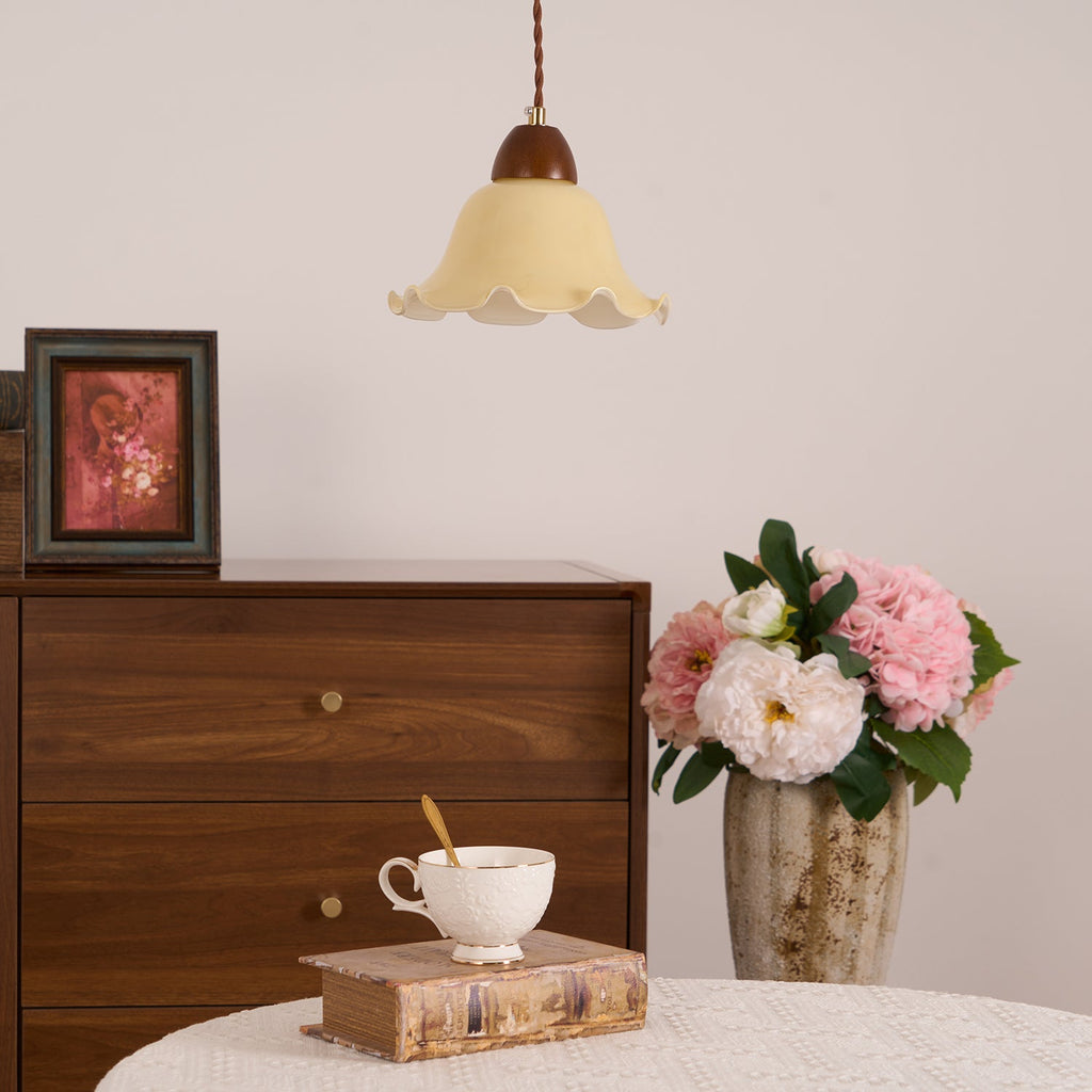 Rowan Flower Pendant Lamp