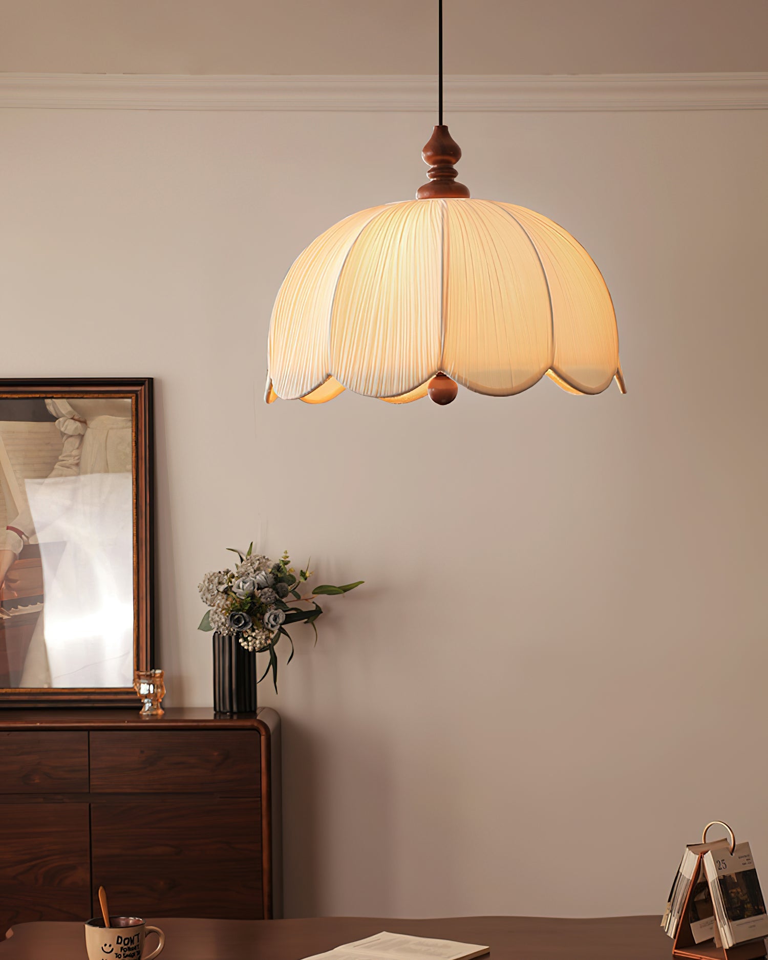 Ruffle Pendant Lamp