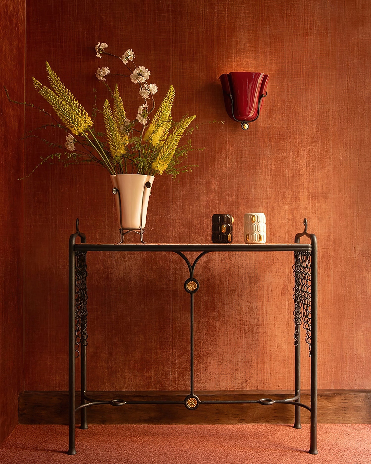 Saba Wall Lamp