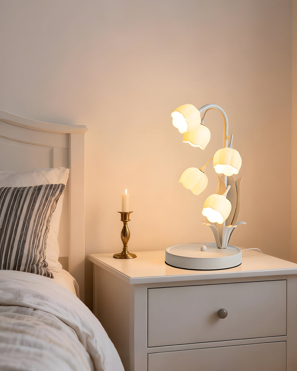 Sara Orchid Table Lamp