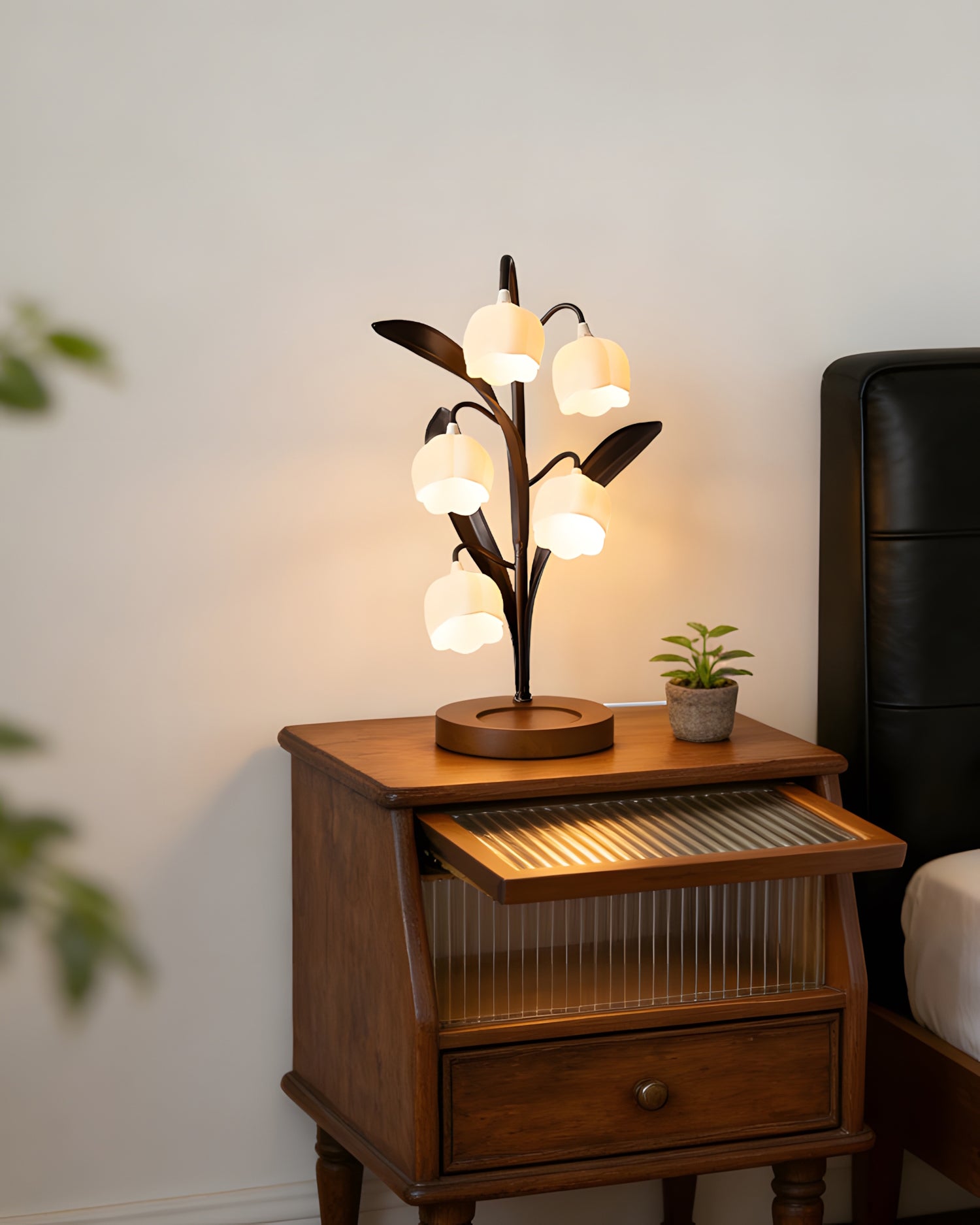 Selora Table Lamp