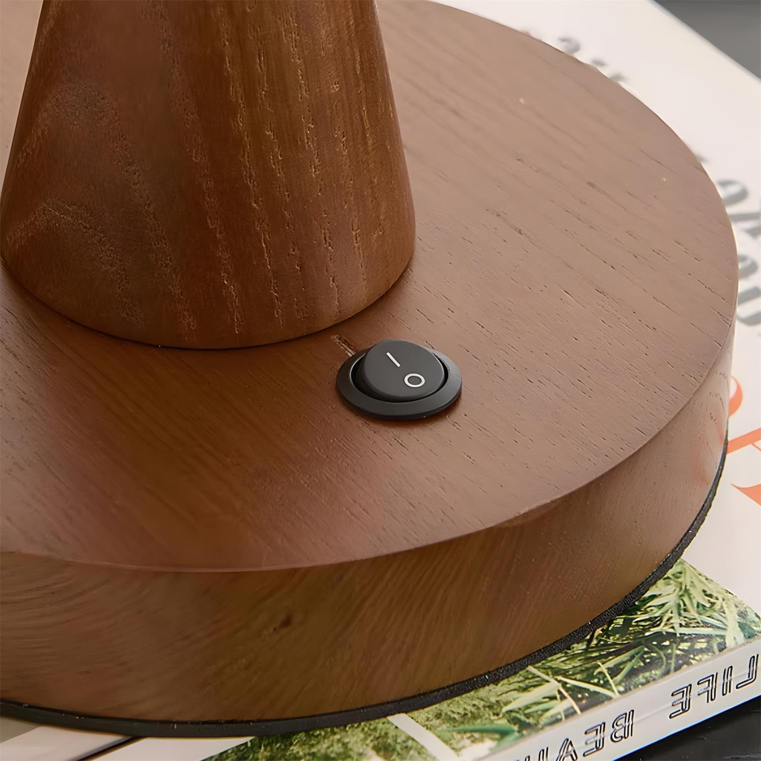 Seluna Table Lamp