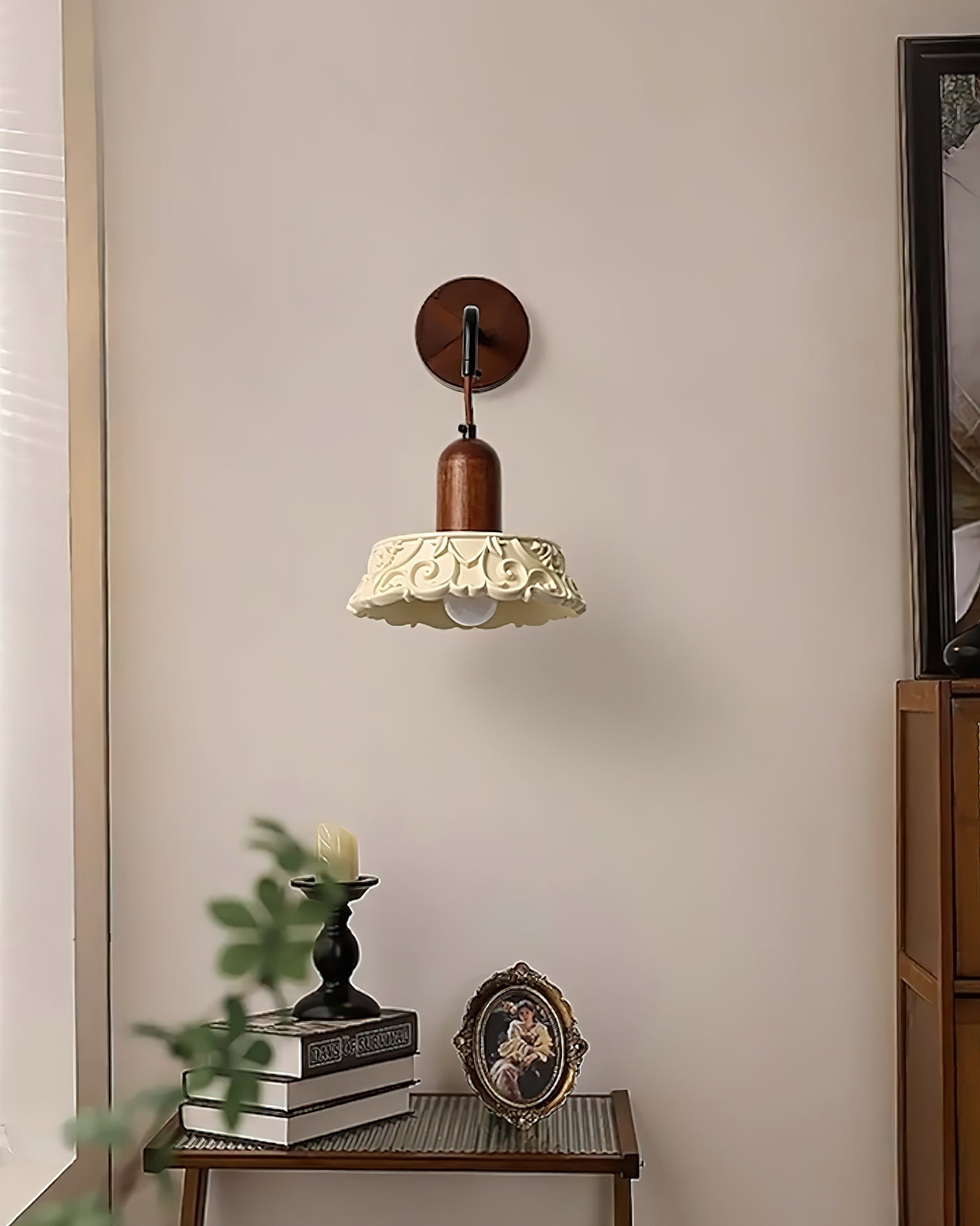 Shana Wall Lamp