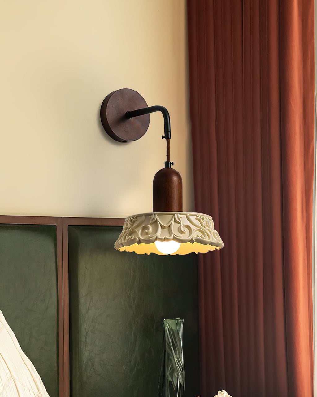 Shana Wall Lamp