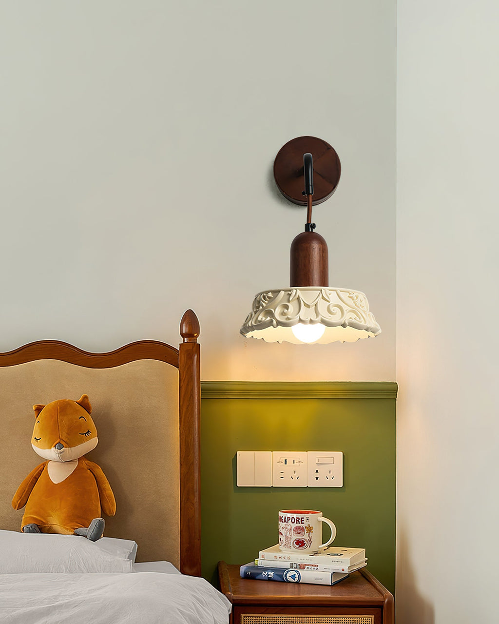 Shana Wall Lamp