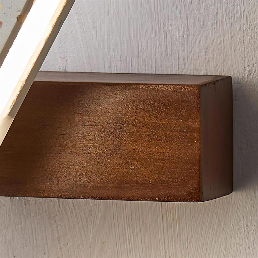 Soltera Wall Lamp