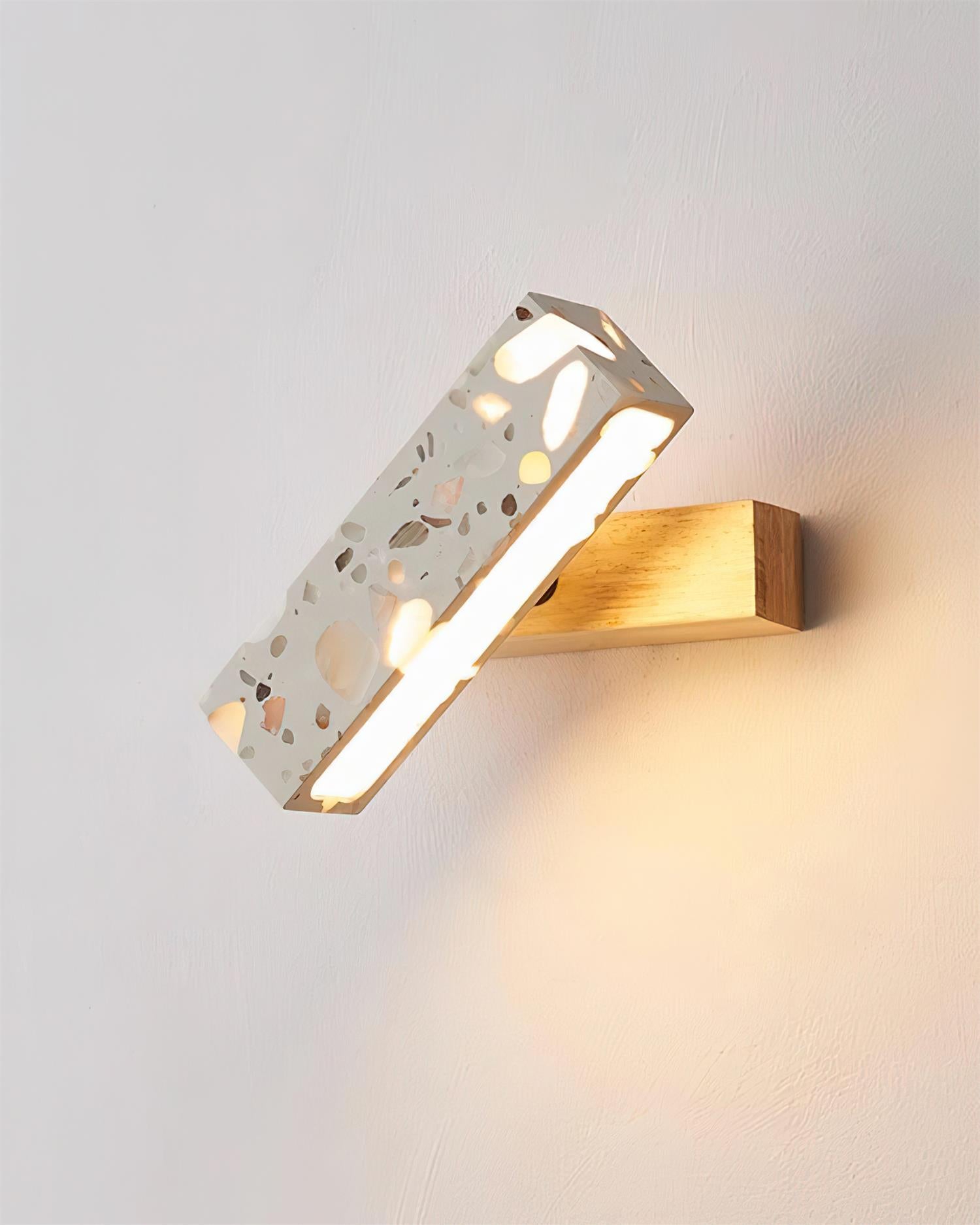 Soltera Wall Lamp