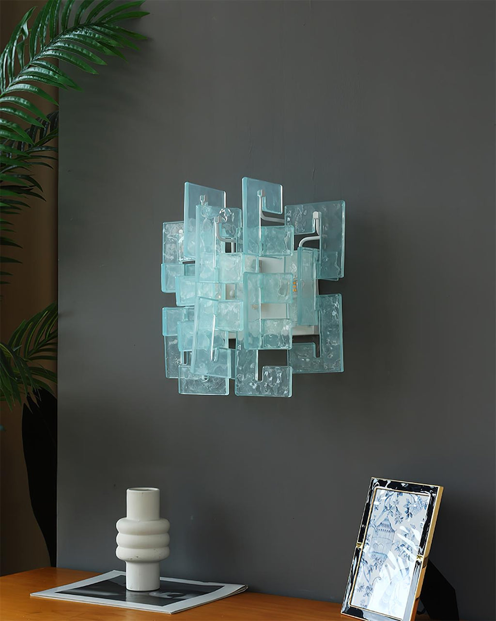Solvante Wall Lamp
