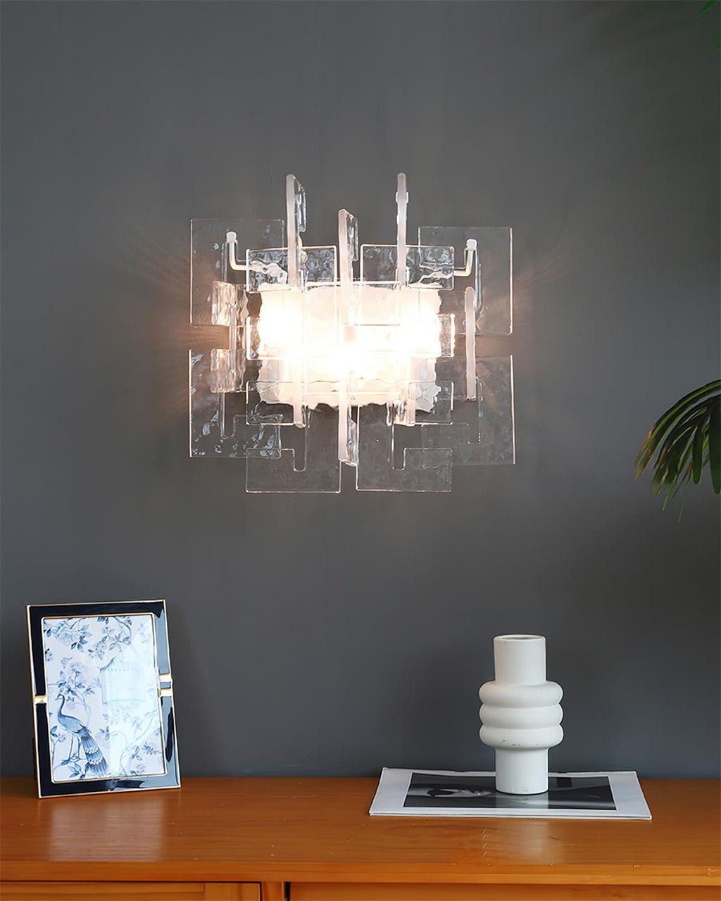 Solvante Wall Lamp
