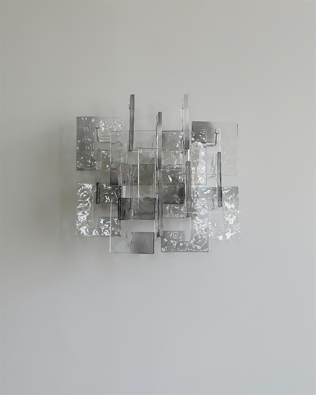 Solvante Wall Lamp