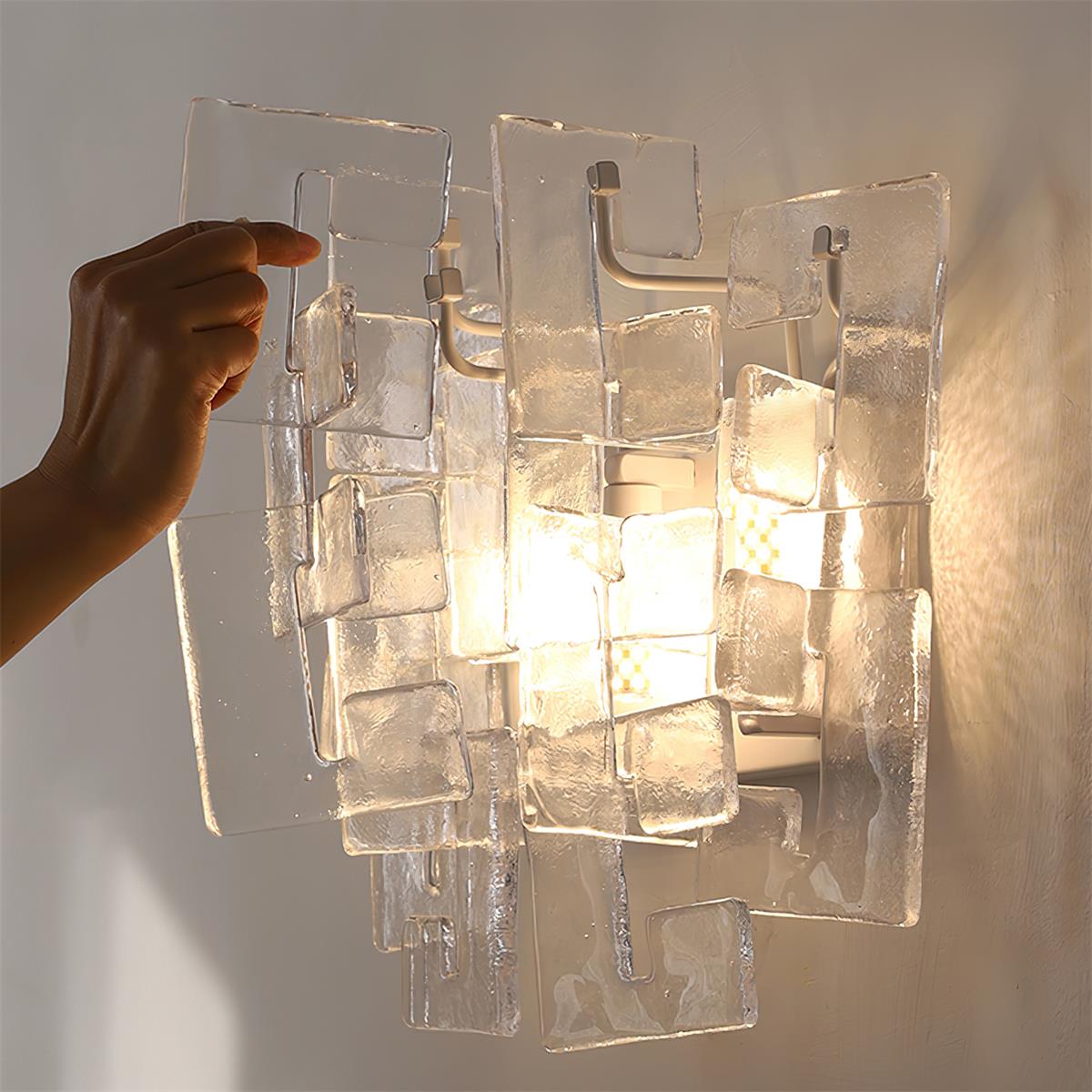 Solvante Wall Lamp