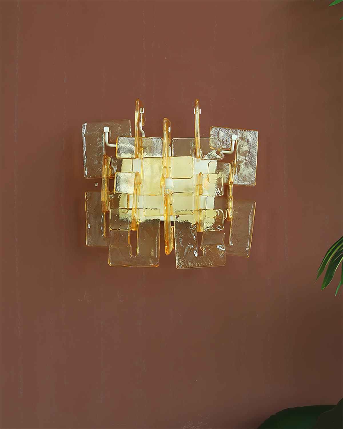 Solvante Wall Lamp