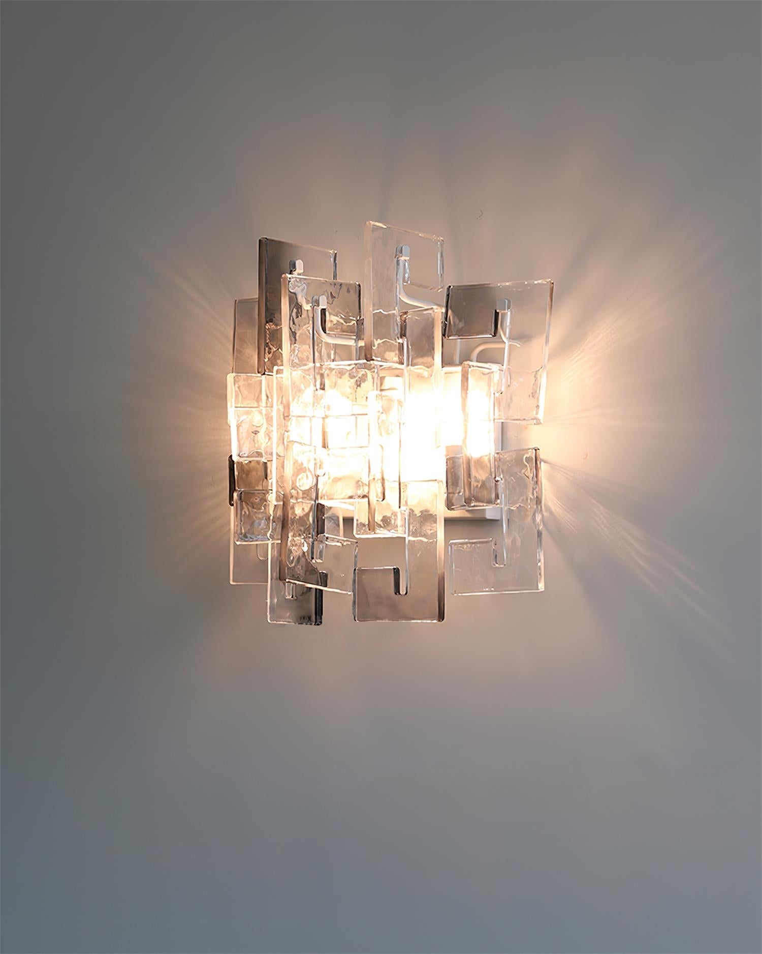 Solvante Wall Lamp