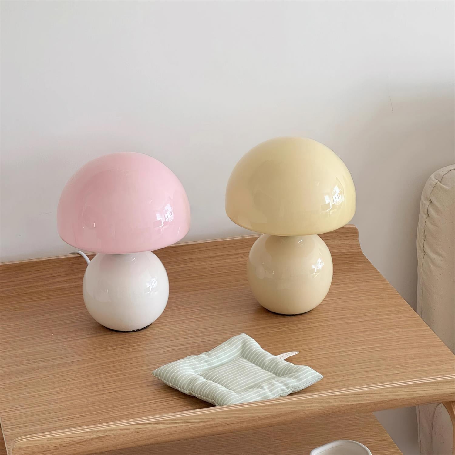Spika Table Lamp
