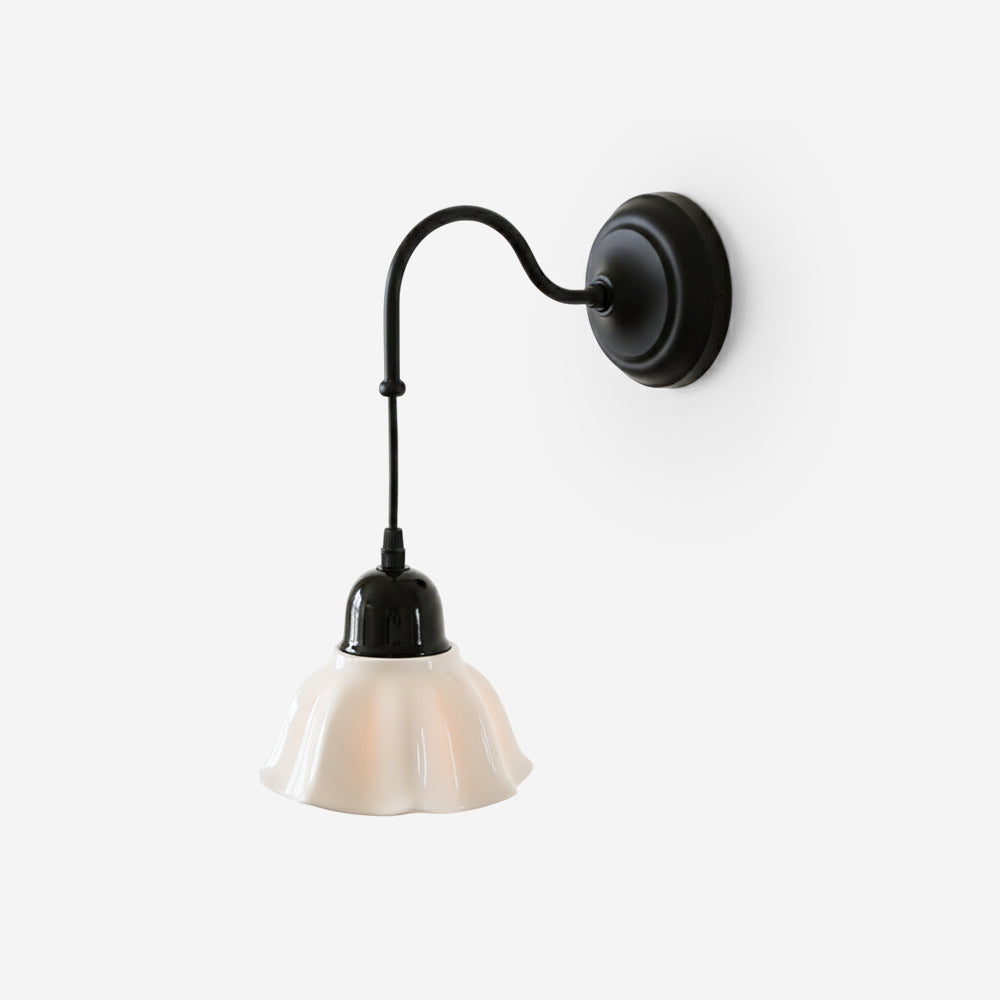 Stillflower Wall Lamp