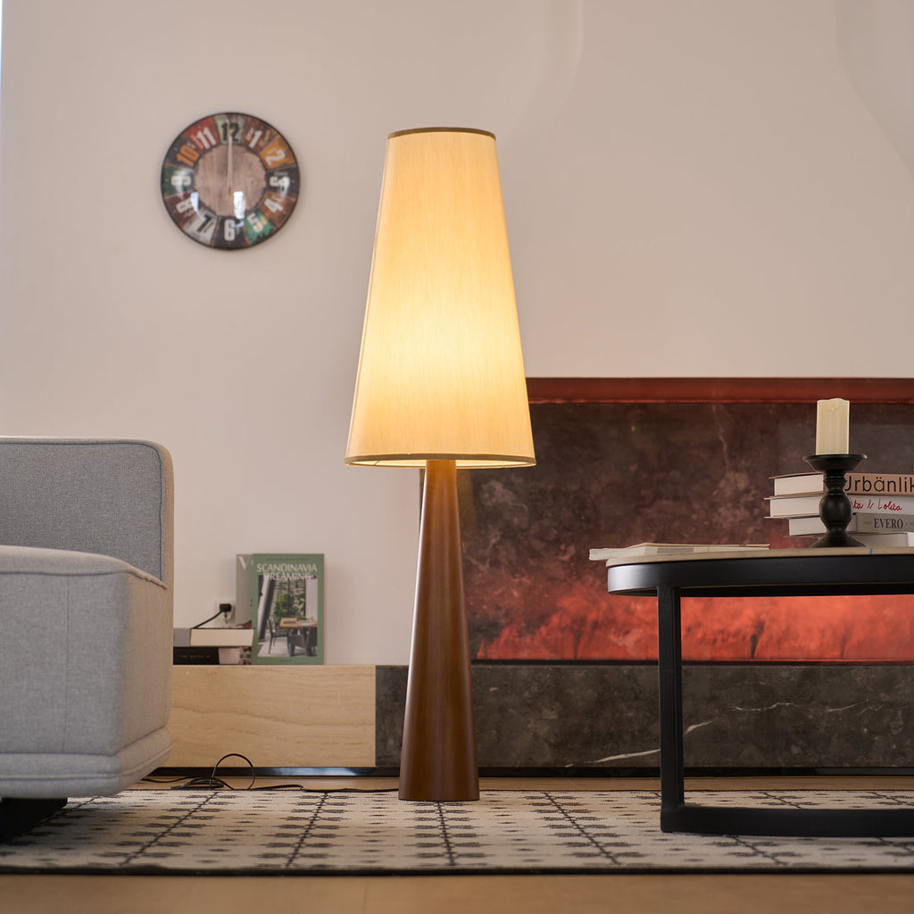Svelte Floor Lamp